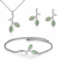 3 delig-zilveren ketting -oorbellen- armband Green Leaf