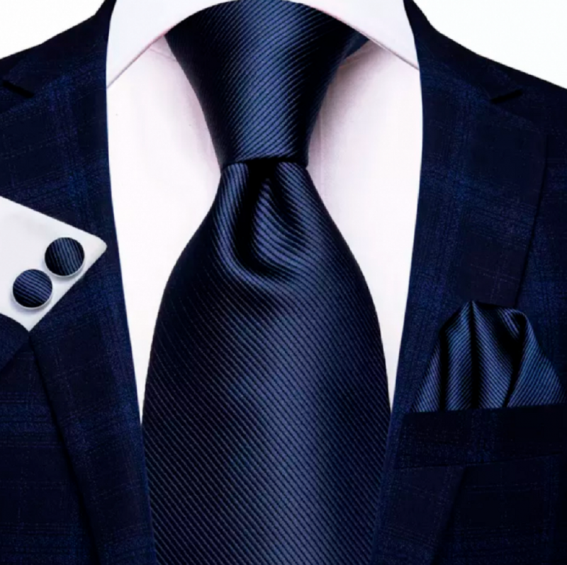 Stropdas set 100% zijde- donkerblauw-stropdas-manchetknopen-pochet met dasspeld