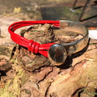 Armband-Leer-Rood-Metalen element- 17 cm