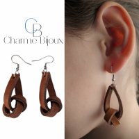 Zilveren oorhangers bruin leer knoop  bruin