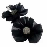 Schoenclips-Zwarte bloem