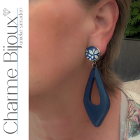 Clip oorbellen blauw hout bloem Vendy