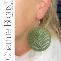 Zilveren oorhangers groen hout palmblad