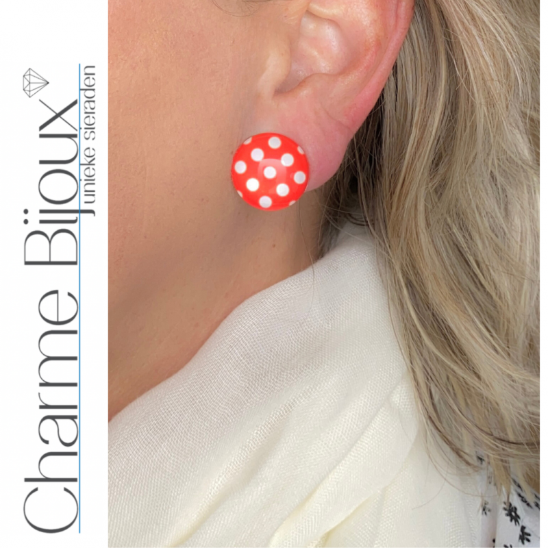 Clip oorbellen Rood met witte stippen 2 cm
