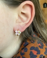 Klem oorringen roze bloem bijtje goudkleurig