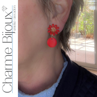 Clip oorbellen Madelief emaille  rood  hout  bloem