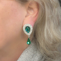 Clip oorbellen Grace groen zilverkleur strass
