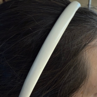 Haarband Leer wit glans 2 cm