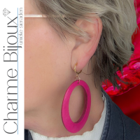 Klem oorbellen Tasha  hard roze hout goudkleurig