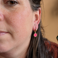 Oorbellen 14k verguldgoud Smiley roze