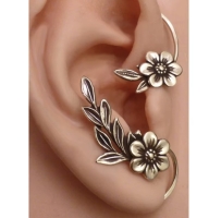 Klem oorbel bloem zilverkleur met oorknopje