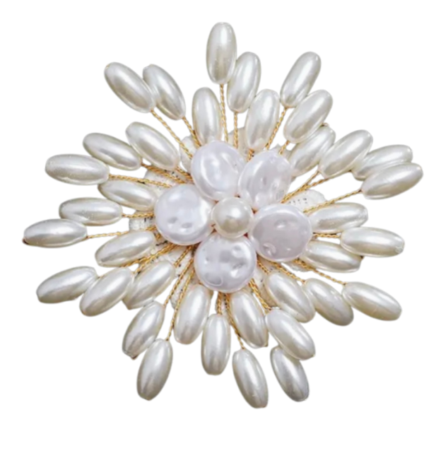 Broche parel bloem goudkleurig 8 cm