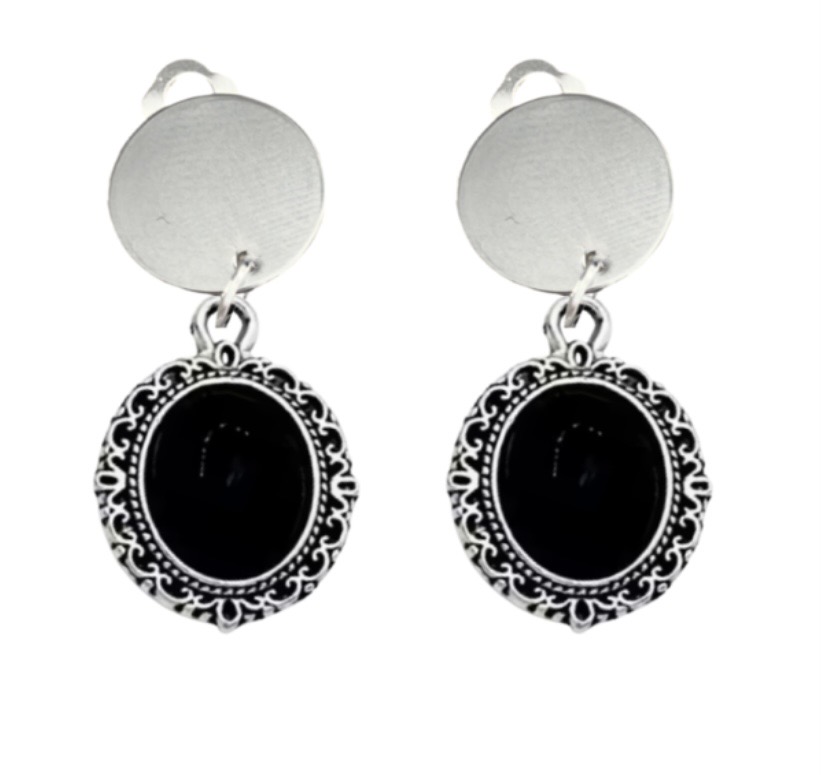 Clip oorbellen Darci zwart zilverkleur 3 cm