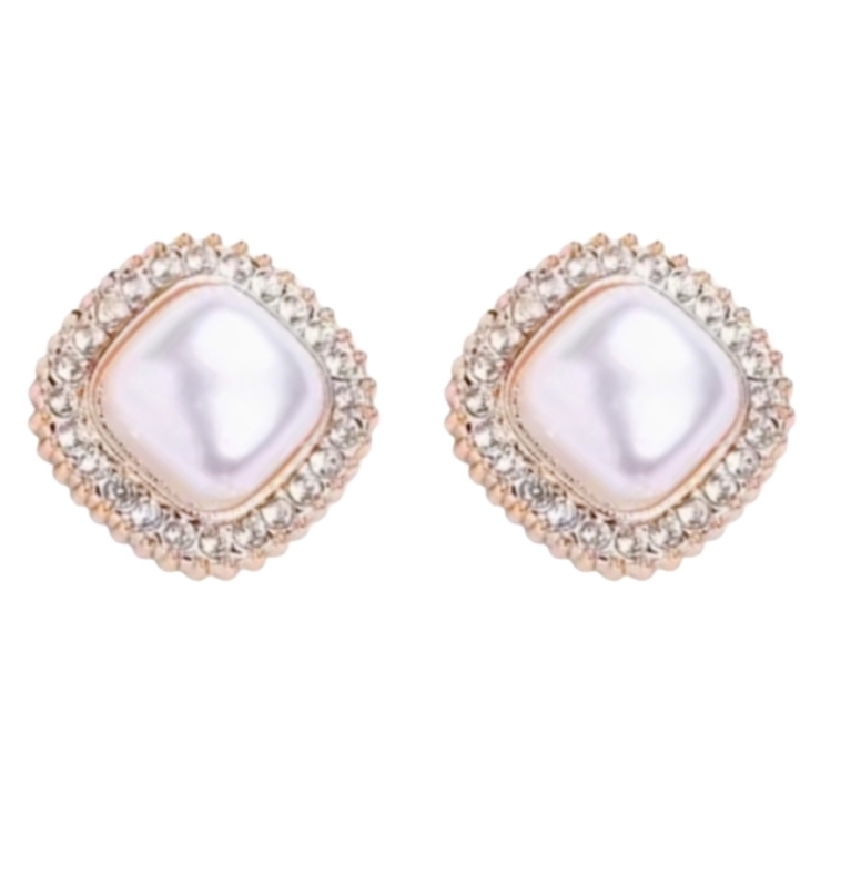 Clip oorbellen parel goudkleur  vol kunststof 2 cm