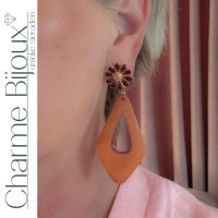 Clip oorbellen Vendy Madelief bruin  hout 8 cm